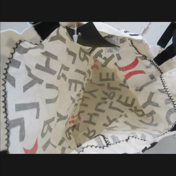 Hurley Graphic Cotton Tote Bag in Natural with Black/Red Print. NWT - Picture 3 of 9